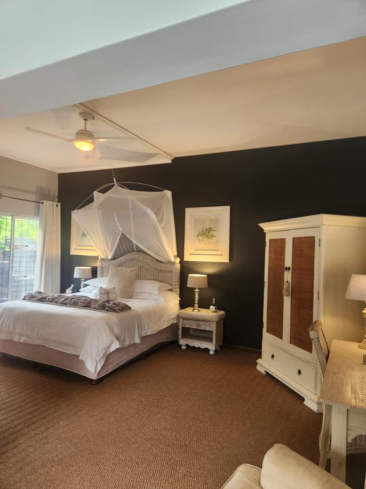 Hillton Manor Guest House Richards Bay Exterior foto